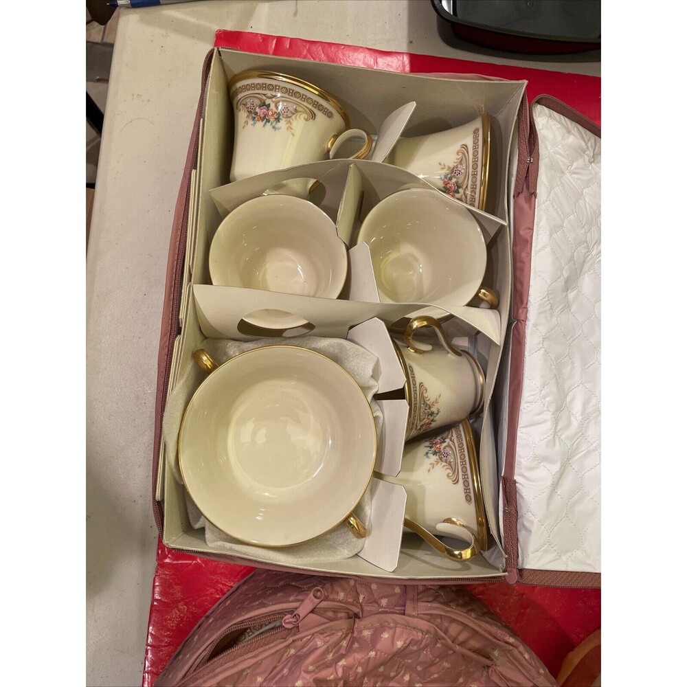 lenox dinnerware set 8pcs 6 Cups And Two Other